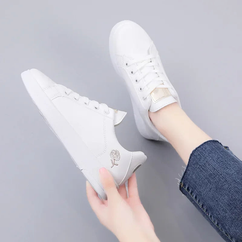 Spring Women Casual Shoes White Breathable Embroidered Flower Lace-Up Women Sneakers Fashion Korean version Women Tennis shoes